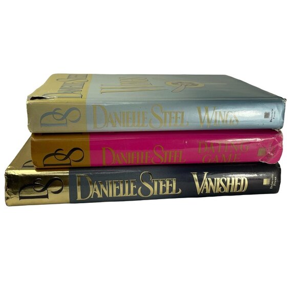 Lot 3 Novels Danielle Steel Romance Hardcover Books Dating Game Wings Vanished u - Picture 2 of 5